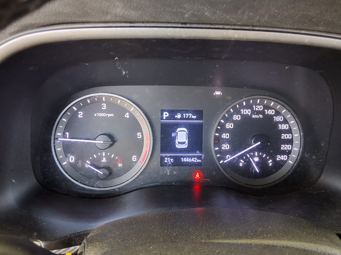 HYUNDAI NEW TUCSON 1.6 DIESEL 2WD SMART 2020 - zdjęcie 9