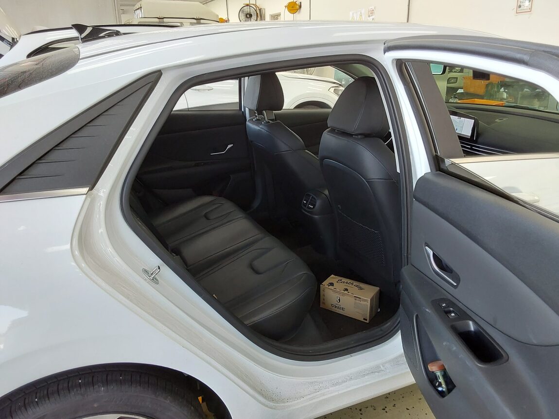 HYUNDAI AVANTE (CN7) 1.6 GASOLINE INSPIRATION 2023 - zdjęcie 13