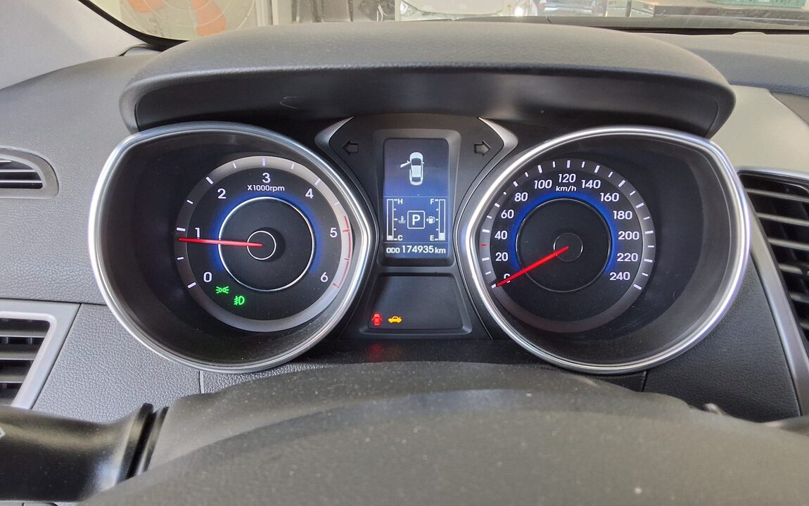 HYUNDAI THE NEW AVANTE MD 1.6 VGT MODERN 2015 - zdjęcie 9