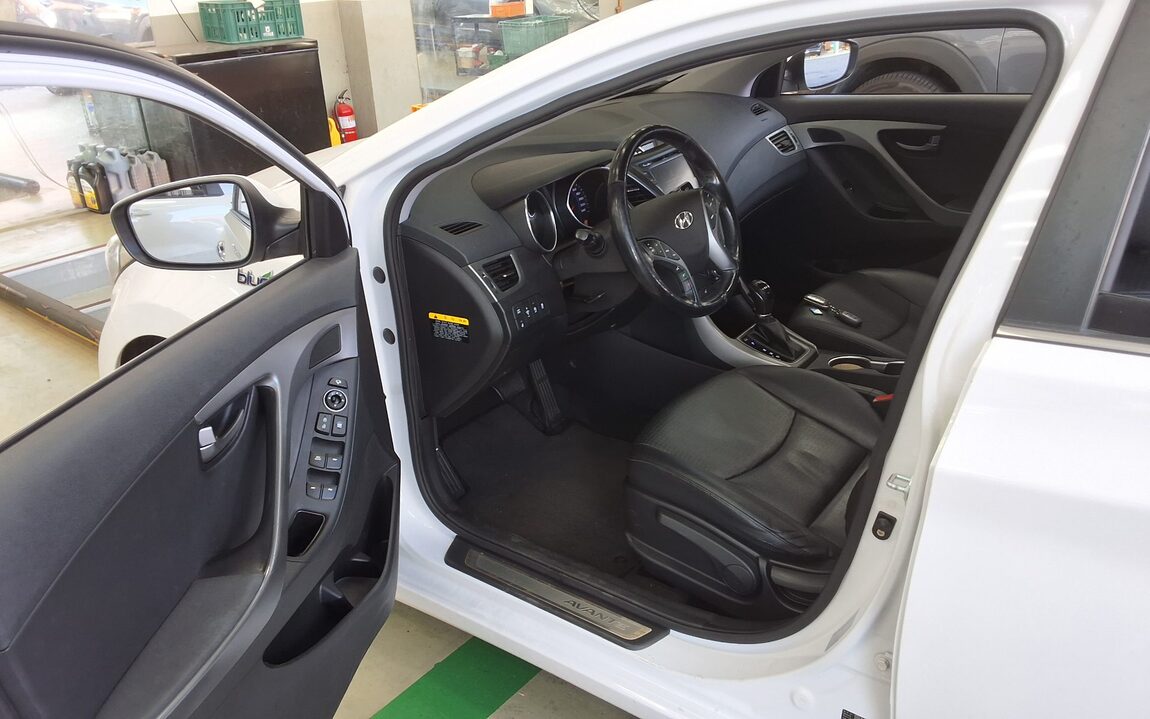 HYUNDAI THE NEW AVANTE MD 1.6 VGT MODERN 2015 - zdjęcie 10