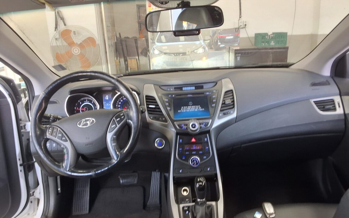 HYUNDAI THE NEW AVANTE MD 1.6 VGT MODERN 2015 - zdjęcie 11