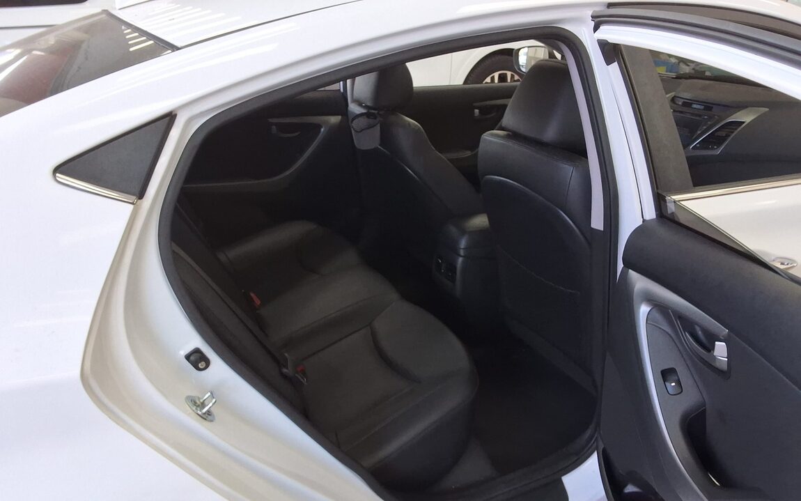 HYUNDAI THE NEW AVANTE MD 1.6 VGT MODERN 2015 - zdjęcie 13