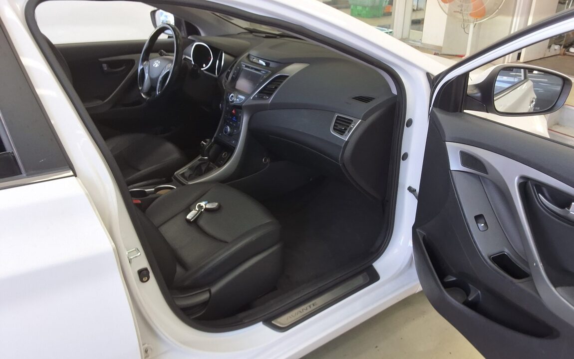 HYUNDAI THE NEW AVANTE MD 1.6 VGT MODERN 2015 - zdjęcie 14