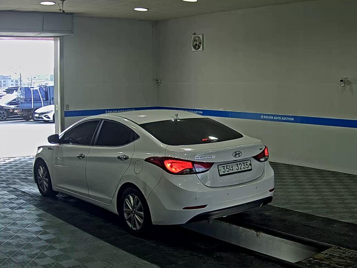 HYUNDAI THE NEW AVANTE MD 1.6 VGT MODERN 2015 - zdjęcie 6