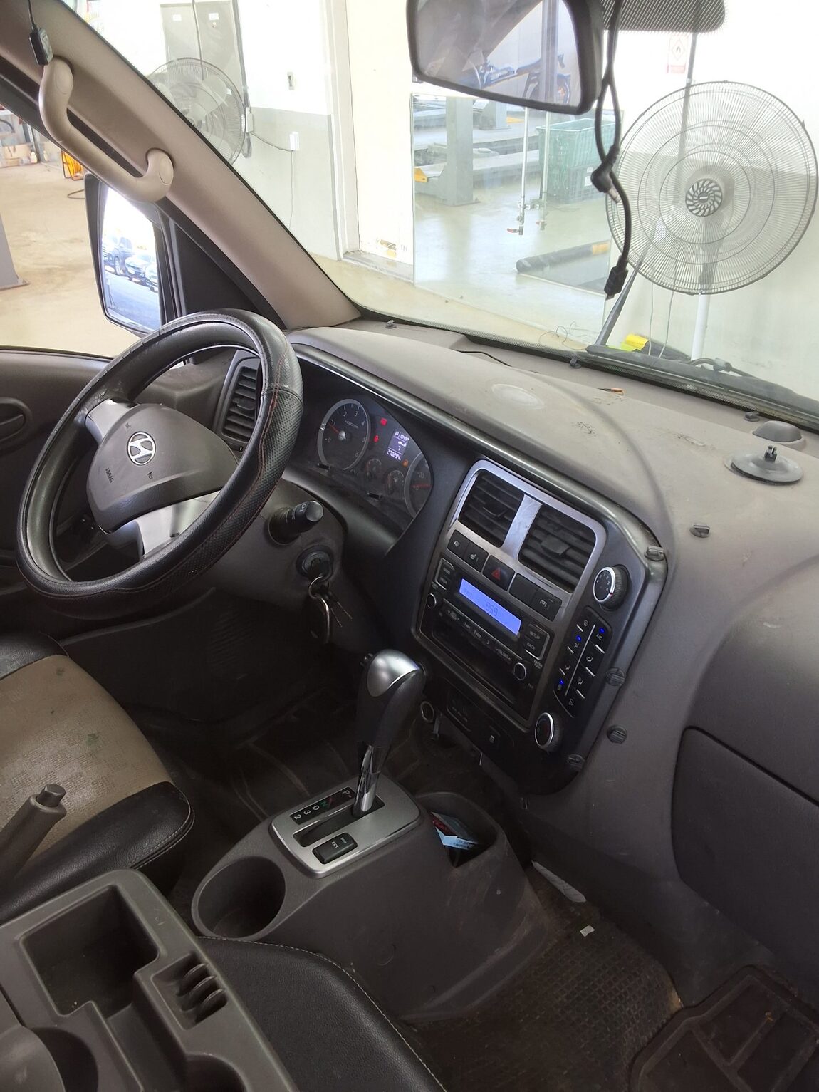 HYUNDAI PORTER II BUILT-IN BOX TRUCK DOUBLE CAB 2018 - zdjęcie 11