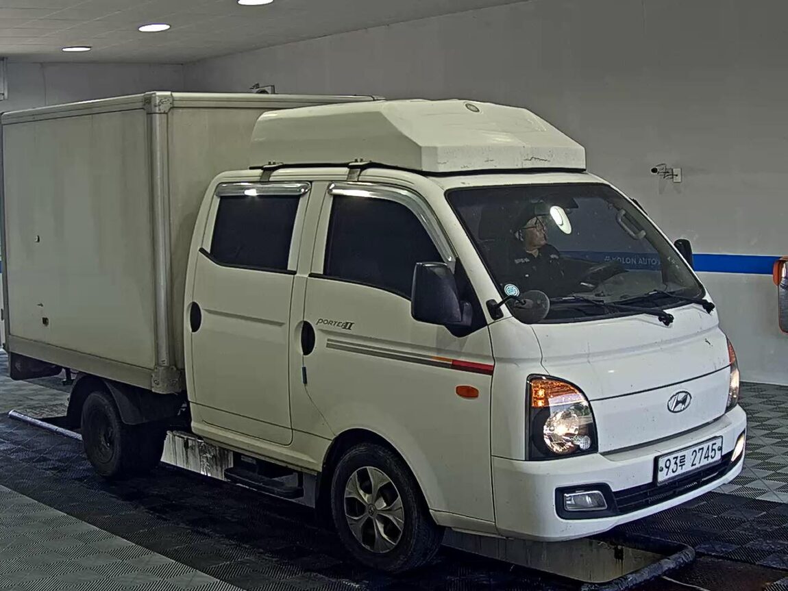 HYUNDAI PORTER II BUILT-IN BOX TRUCK DOUBLE CAB 2018 - zdjęcie 3