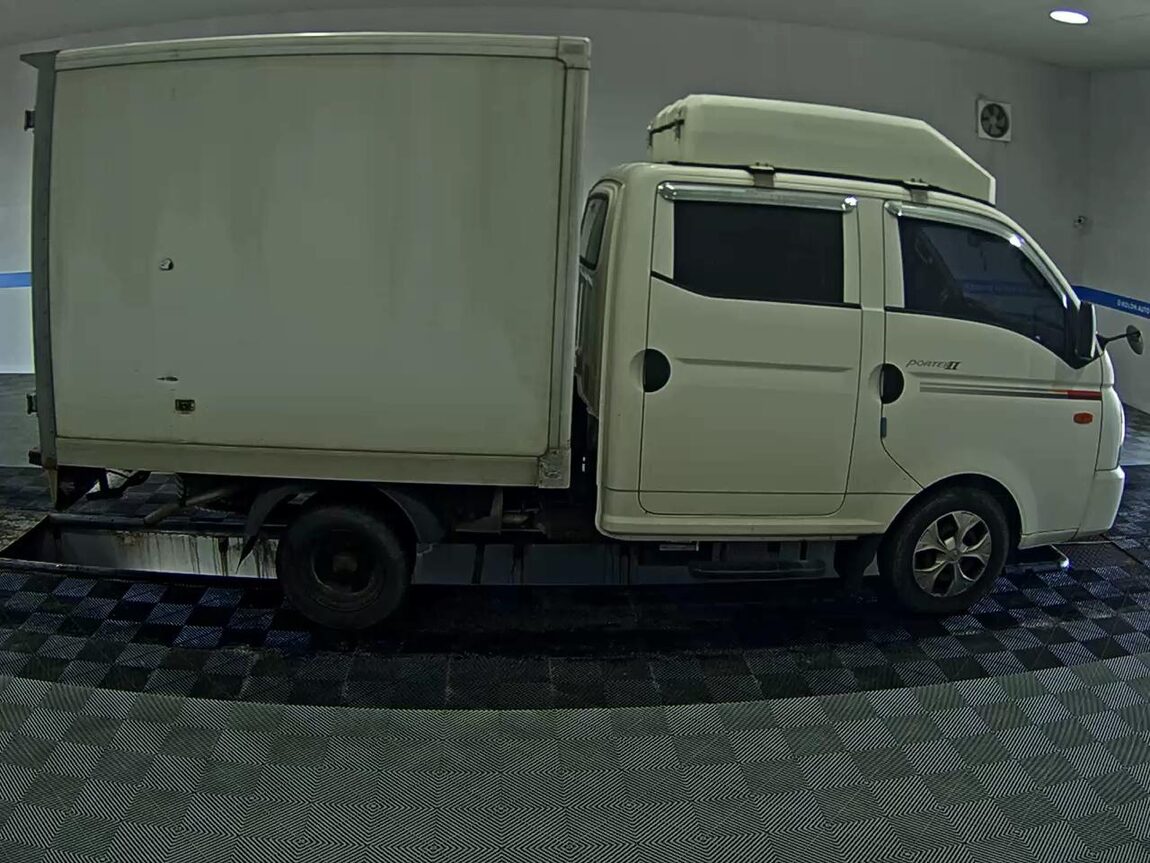 HYUNDAI PORTER II BUILT-IN BOX TRUCK DOUBLE CAB 2018 - zdjęcie 4