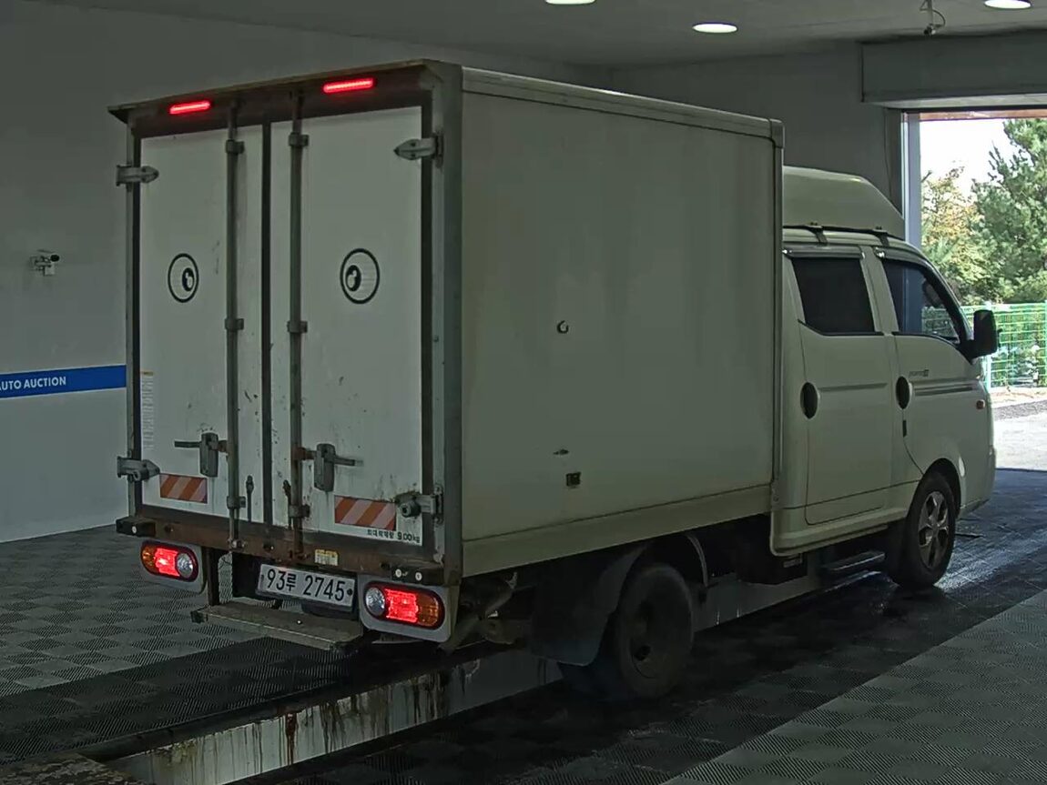 HYUNDAI PORTER II BUILT-IN BOX TRUCK DOUBLE CAB 2018 - zdjęcie 5