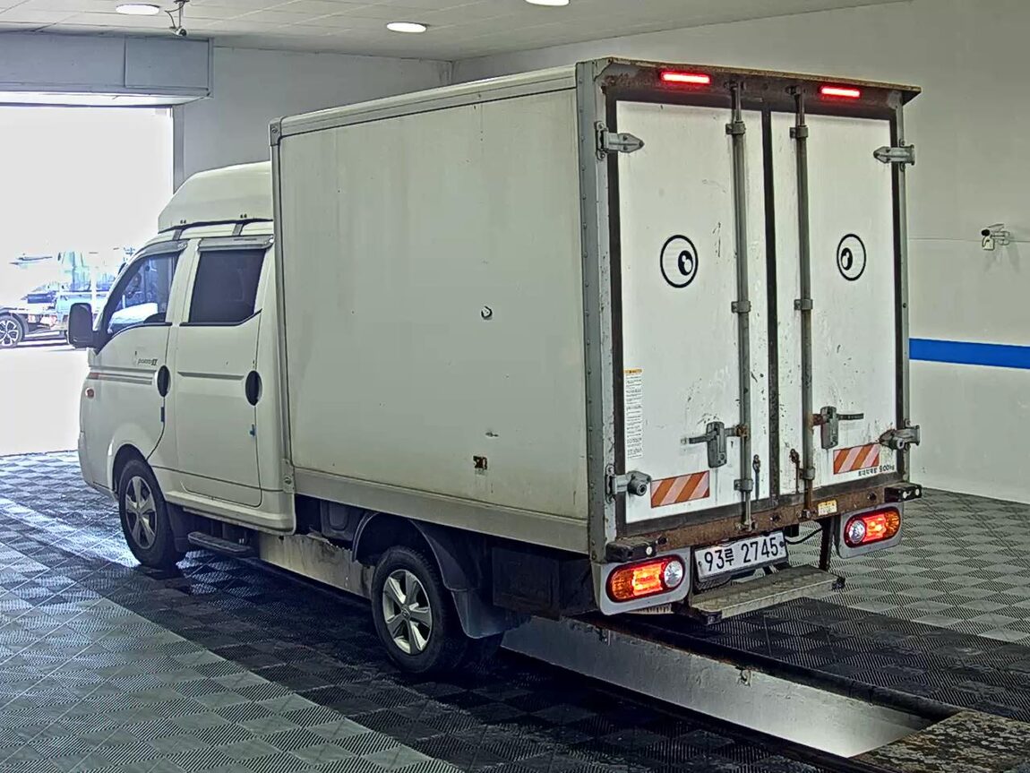 HYUNDAI PORTER II BUILT-IN BOX TRUCK DOUBLE CAB 2018 - zdjęcie 6