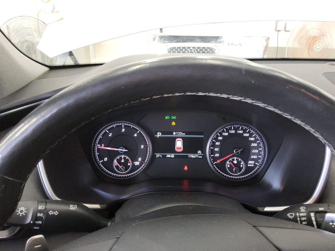 HYUNDAI THE NEW SANTA FE DIESEL 2.2 2WD PRESTIGE 2021 - zdjęcie 9