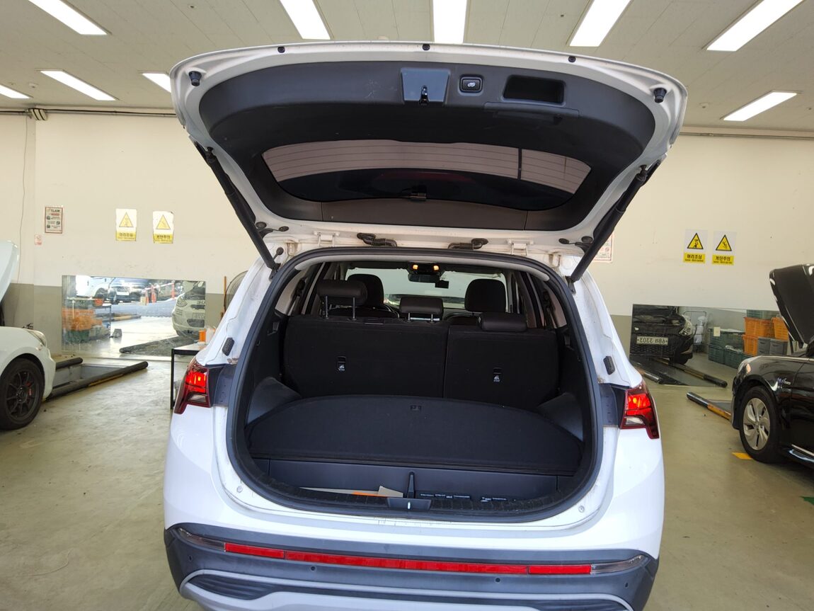 HYUNDAI THE NEW SANTA FE DIESEL 2.2 2WD PRESTIGE 2021 - zdjęcie 15