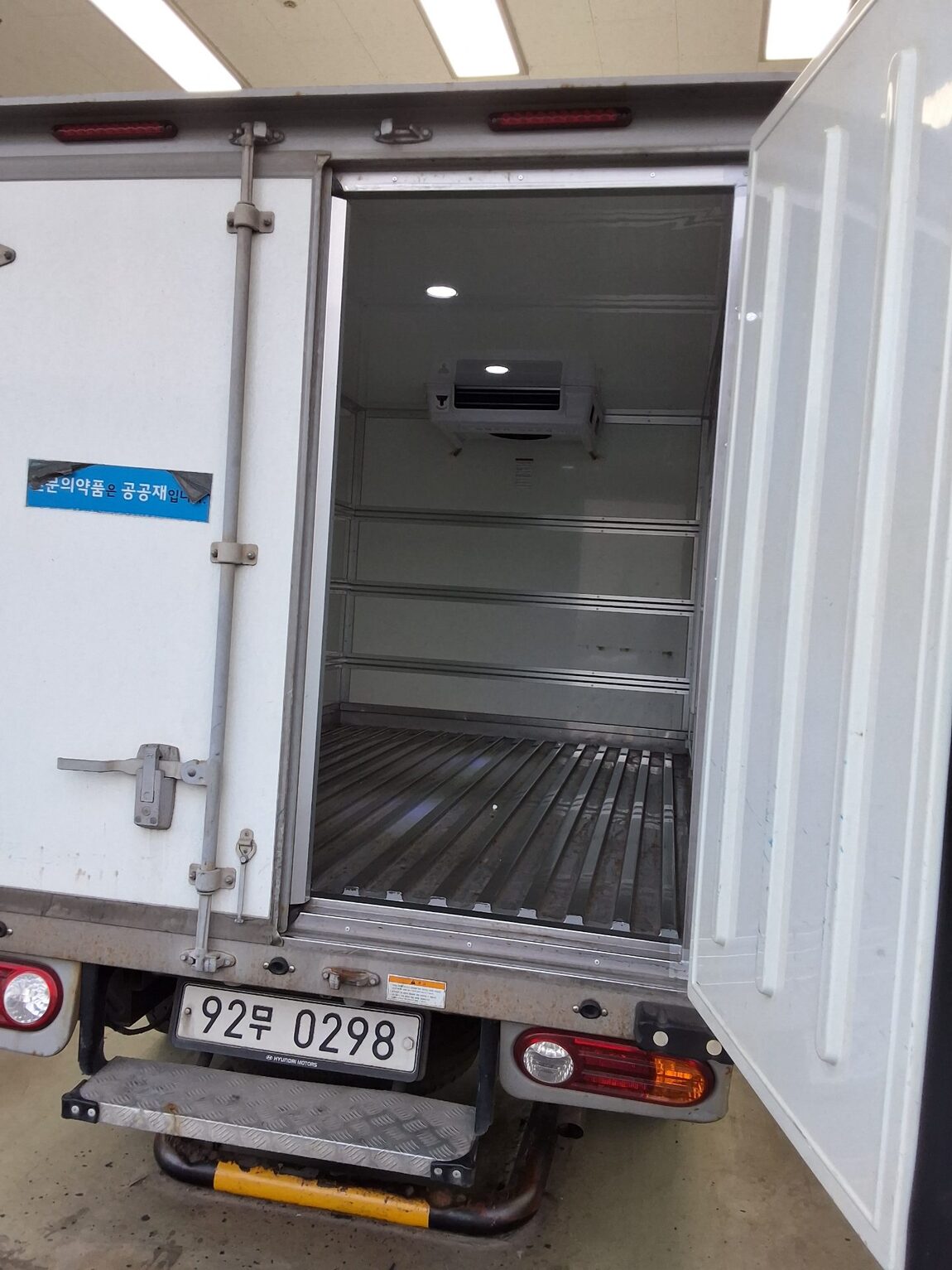 HYUNDAI PORTER II REFRIGERATED BOX TRUCK SUPER CAB 2018 - zdjęcie 13