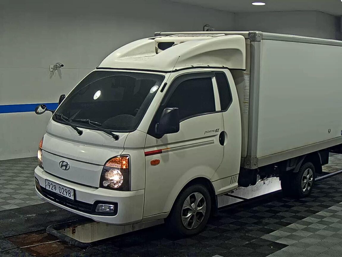 HYUNDAI PORTER II REFRIGERATED BOX TRUCK SUPER CAB 2018 - zdjęcie 2