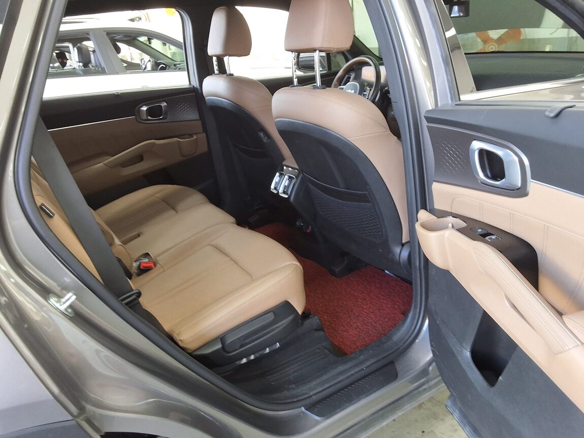 KIA THE NEW SORENTO (MQ4) 2.2 DIESEL 2WD NOBLESSE 2024 - zdjęcie 13