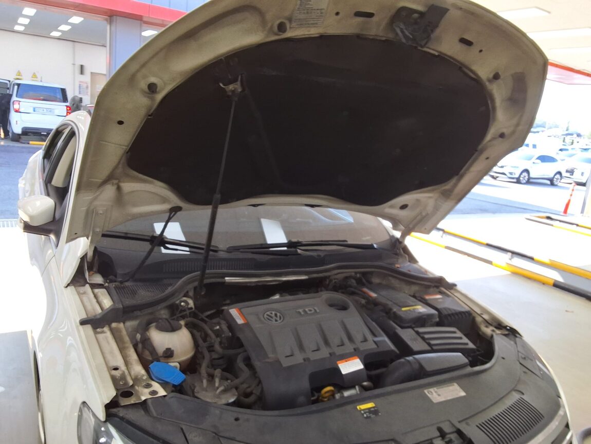 VOLKSWAGEN CC 2.0 TDI BLUEMOTION 2015 - zdjęcie 18