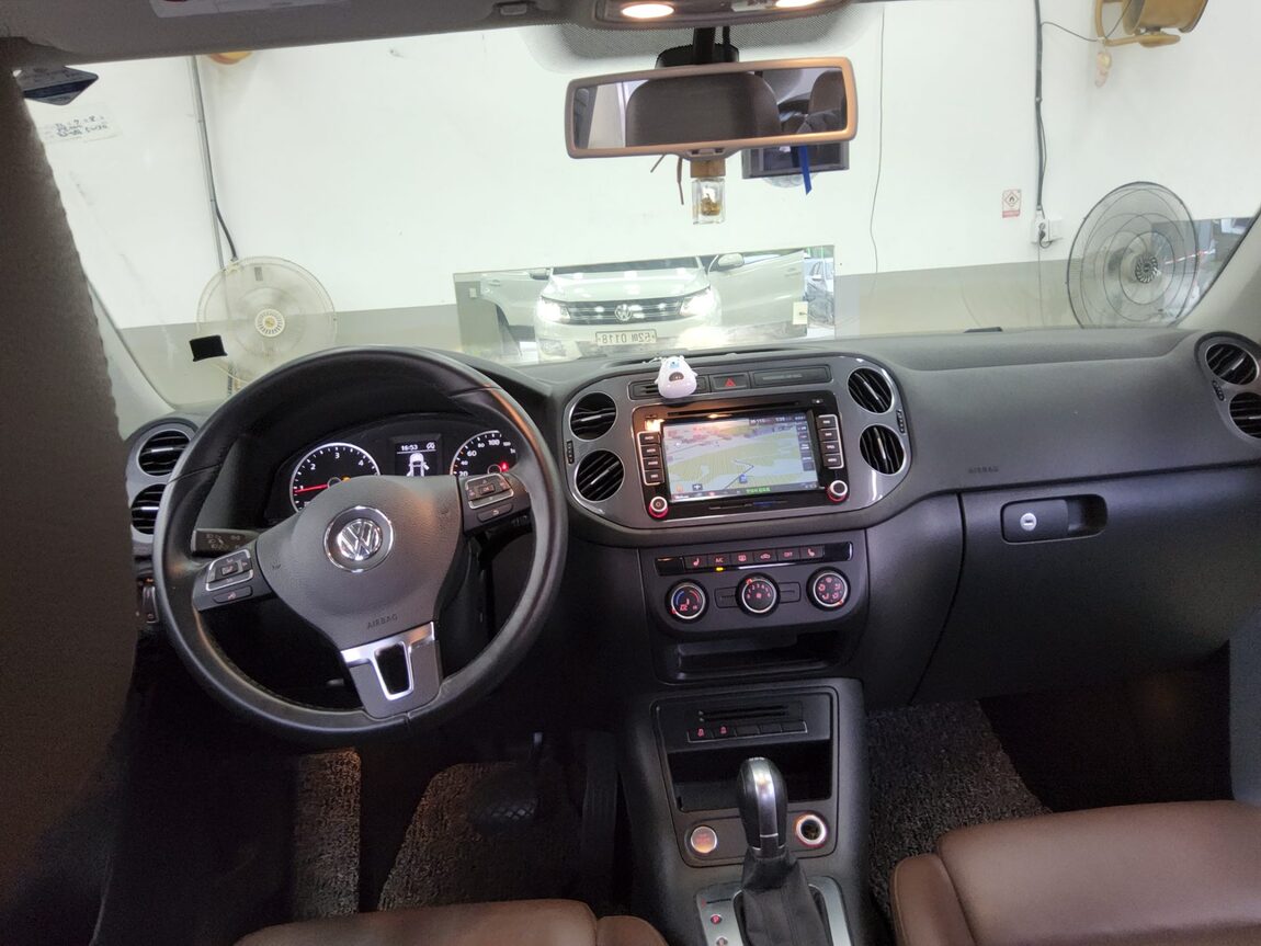 VOLKSWAGEN TIGUAN 2.0 TDI BLUEMOTION 2016 - zdjęcie 11