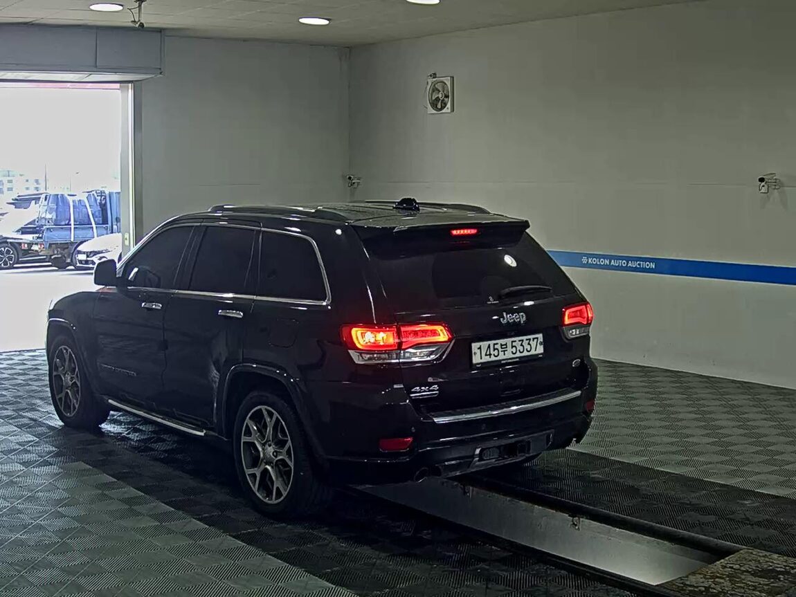 JEEP GRAND CHEROKEE (WK2) 3.0 V6 TURBO DIESEL OVERLAND 2019 - zdjęcie 6