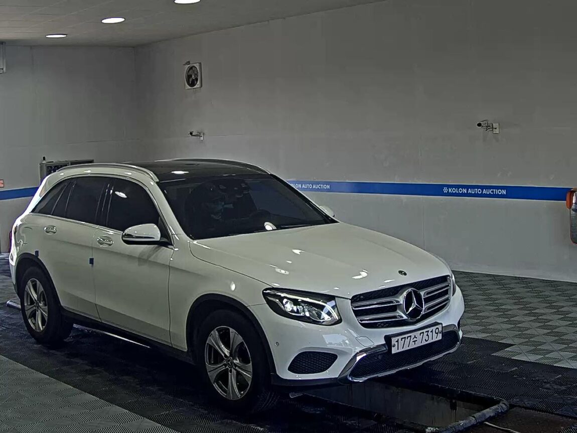 MERCEDES-BENZ GLC-CLASS GLC 220d 4MATIC 2018 - zdjęcie 3