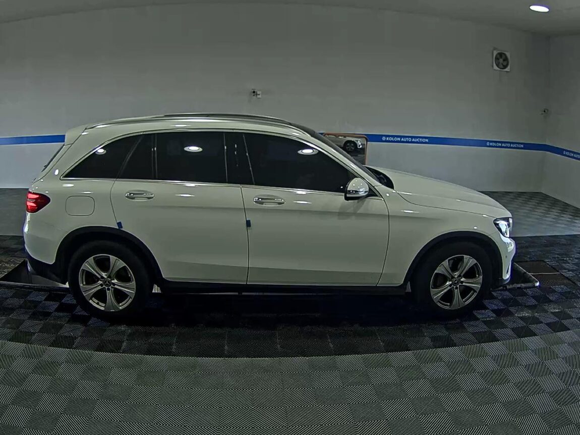 MERCEDES-BENZ GLC-CLASS GLC 220d 4MATIC 2018 - zdjęcie 4