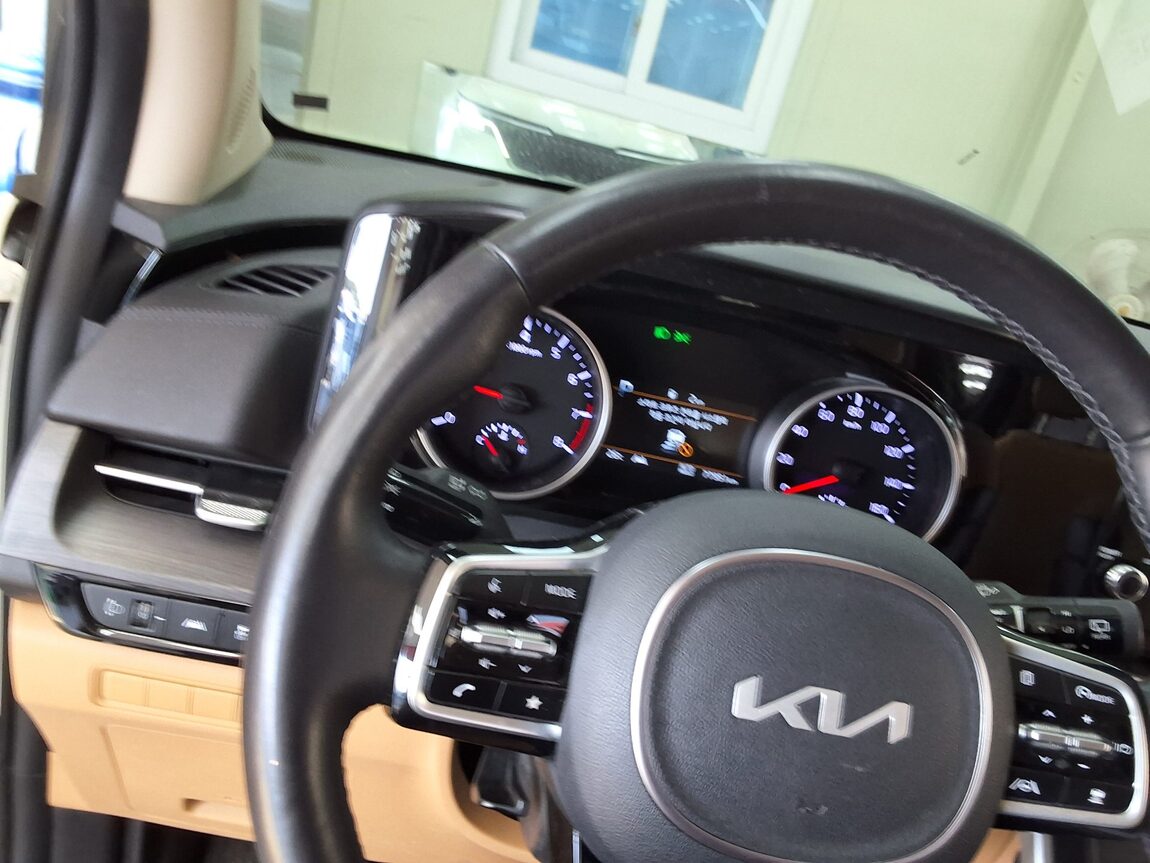 KIA NEW CARNIVAL (KA4) 11-SEATER GASOLINE PRESTIGE 2023 - zdjęcie 23