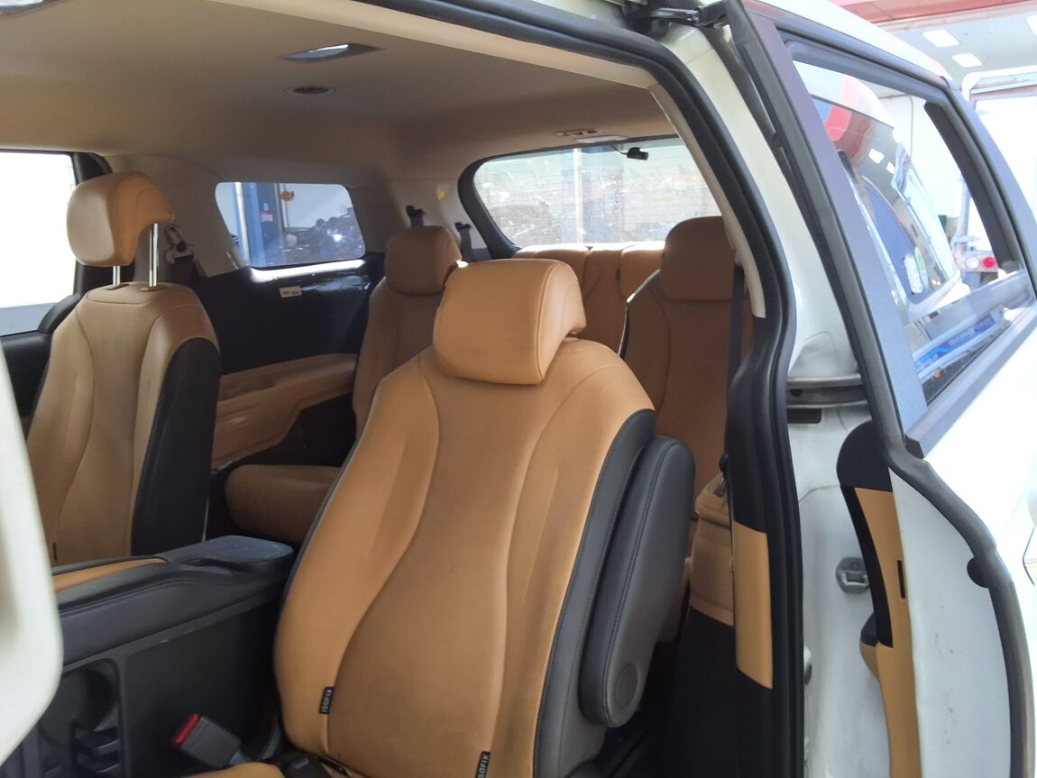 KIA NEW CARNIVAL (KA4) 11-SEATER GASOLINE PRESTIGE 2023 - zdjęcie 13