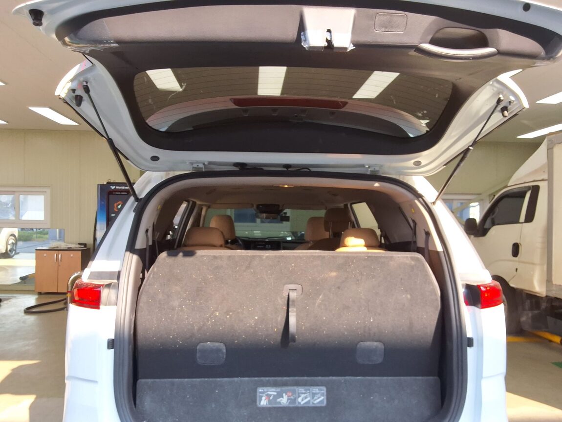 KIA NEW CARNIVAL (KA4) 11-SEATER GASOLINE PRESTIGE 2023 - zdjęcie 16