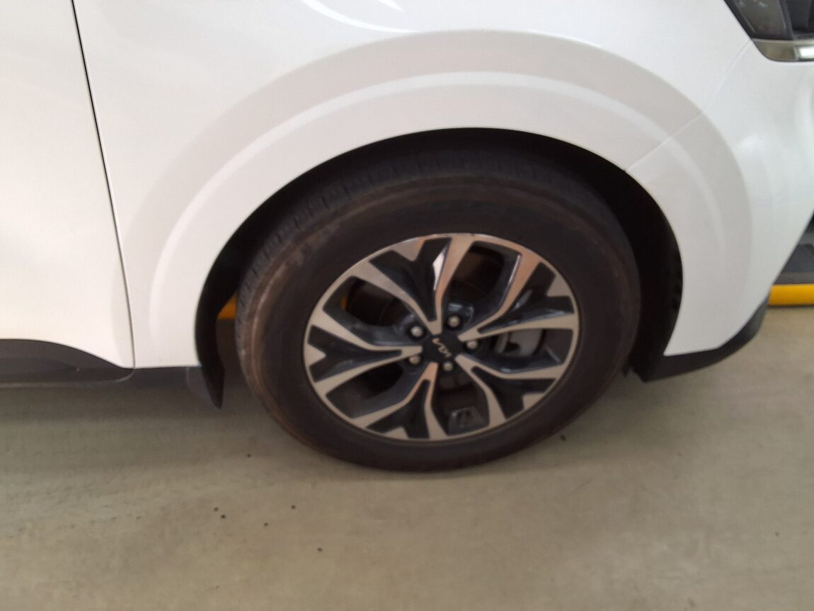 KIA NEW CARNIVAL (KA4) 11-SEATER GASOLINE PRESTIGE 2023 - zdjęcie 21