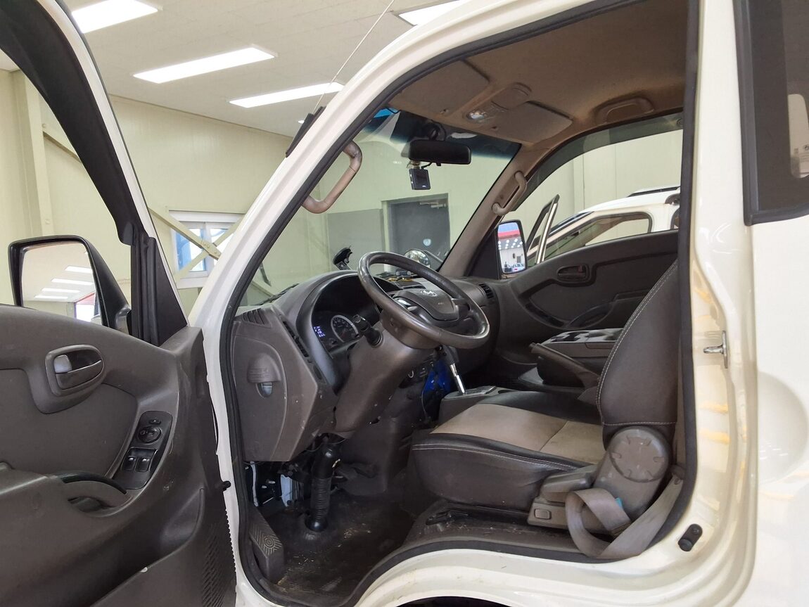 HYUNDAI PORTER II CRDi SUPER CAB EXTRA LONG WHEELBASE SMART 2019 - zdjęcie 11