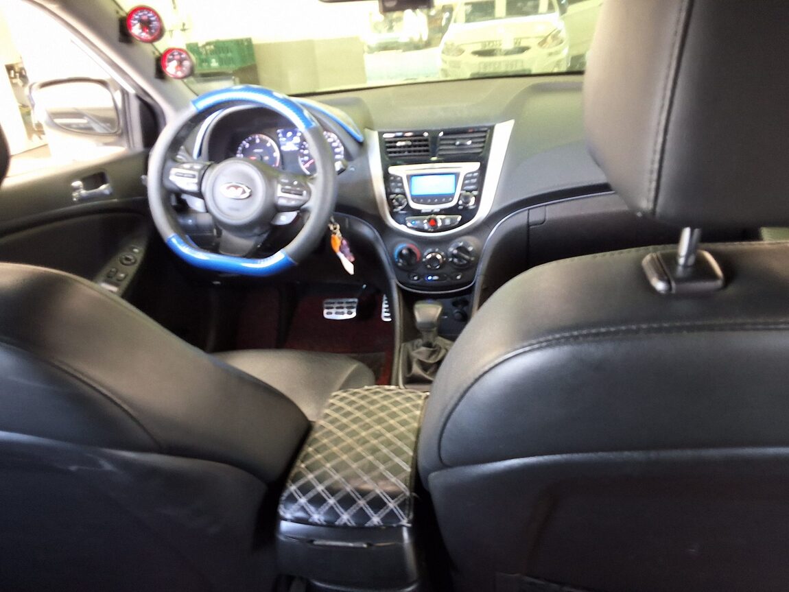 HYUNDAI NEW ACCENT WIT 1.6 VGT PREMIER 2012 - zdjęcie 11