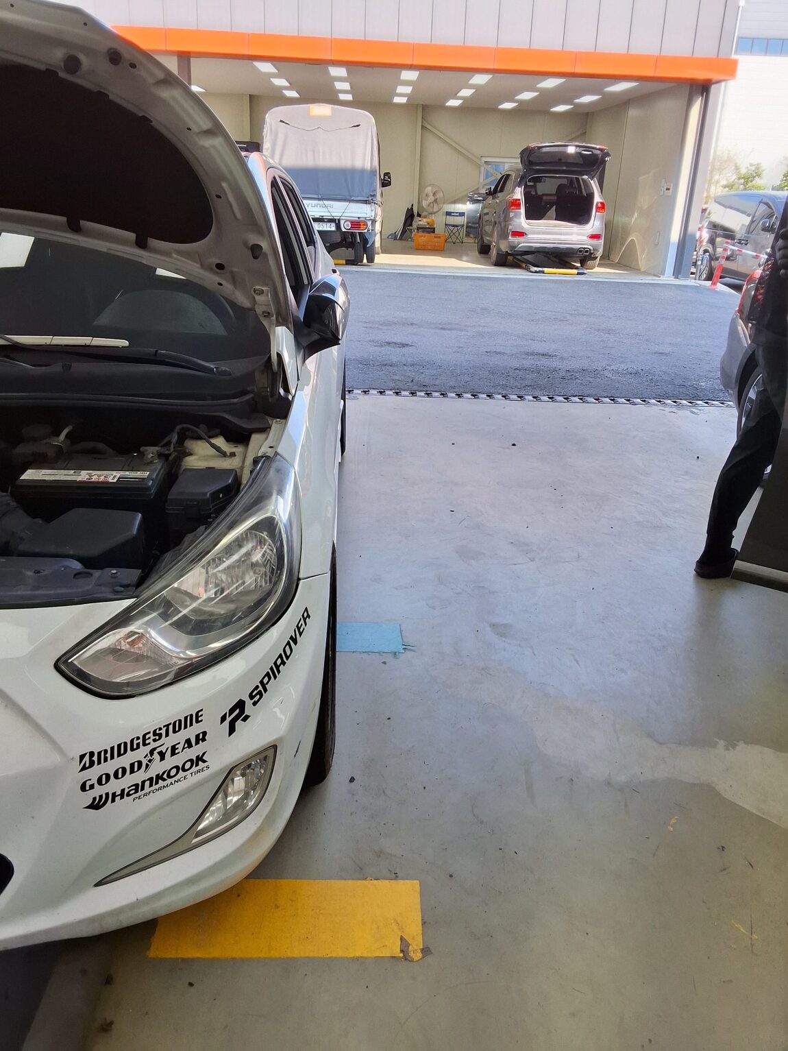 HYUNDAI NEW ACCENT WIT 1.6 VGT PREMIER 2012 - zdjęcie 26