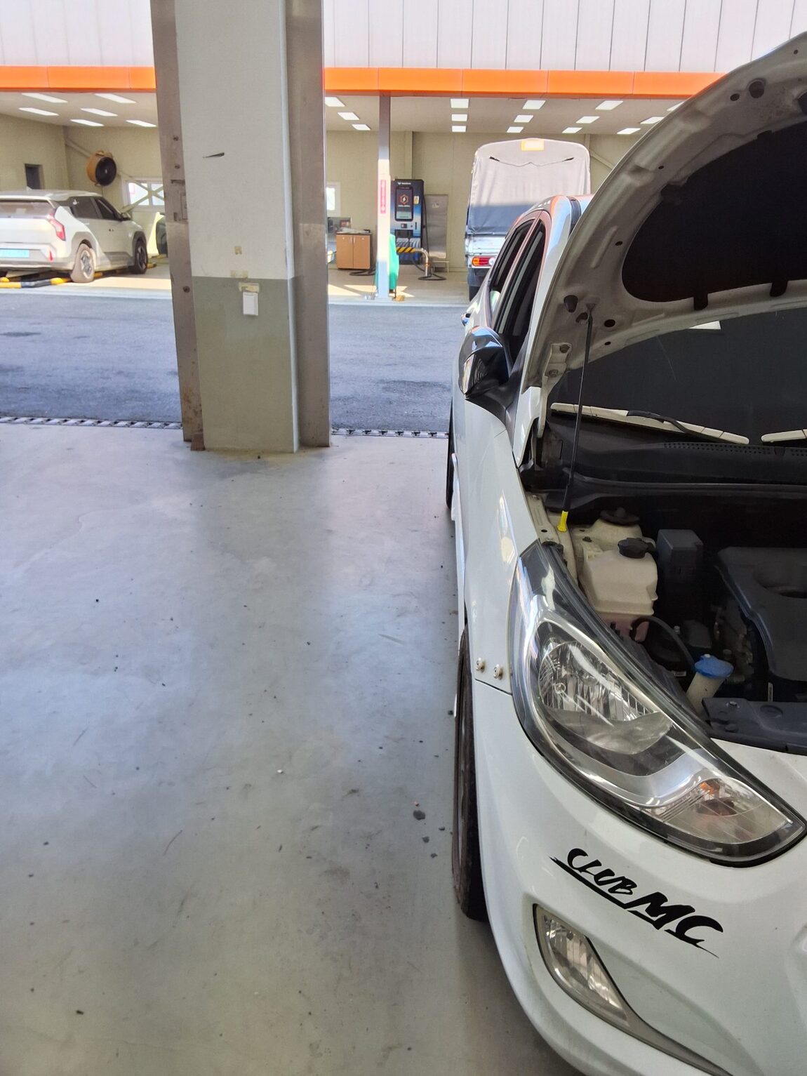 HYUNDAI NEW ACCENT WIT 1.6 VGT PREMIER 2012 - zdjęcie 27