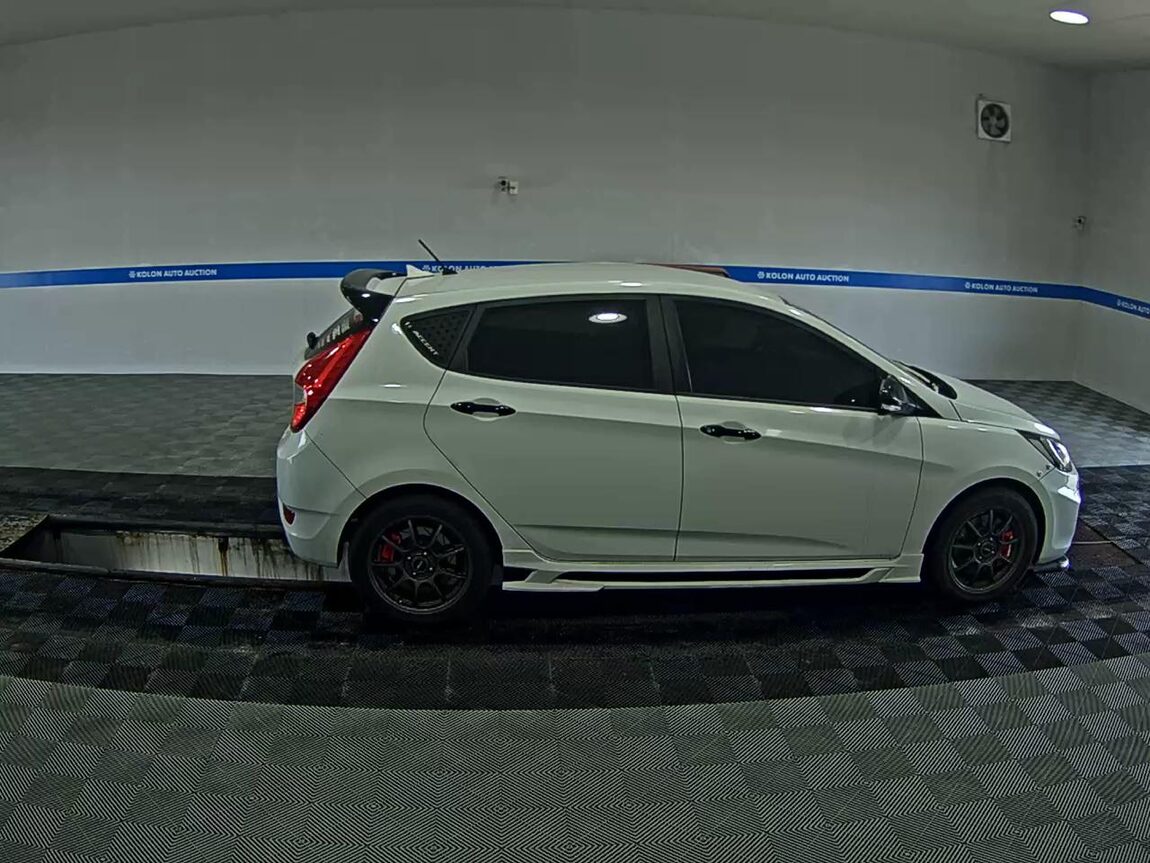 HYUNDAI NEW ACCENT WIT 1.6 VGT PREMIER 2012 - zdjęcie 4