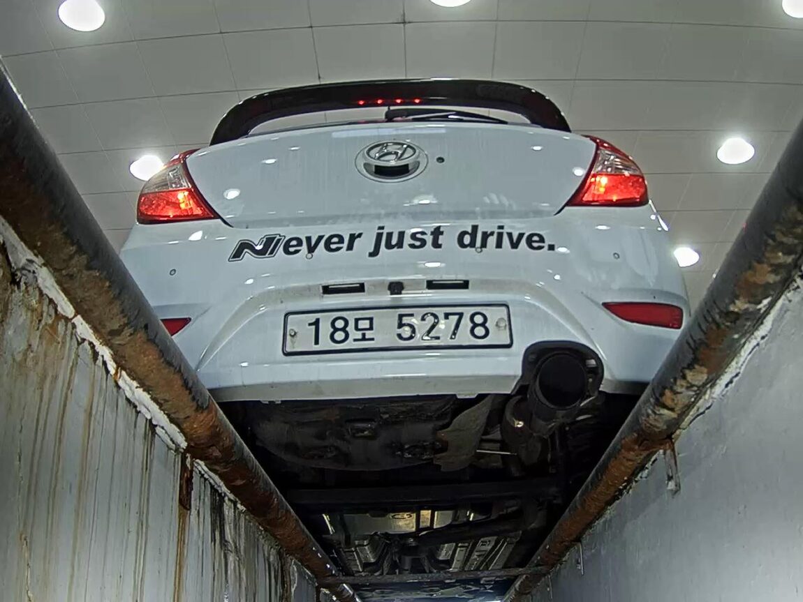 HYUNDAI NEW ACCENT WIT 1.6 VGT PREMIER 2012 - zdjęcie 8