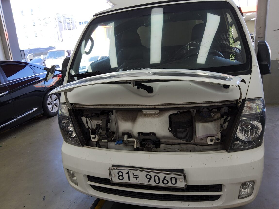 KIA BONGO III CARGO REFRIGERATED BOX TRUCK 2016 - zdjęcie 16