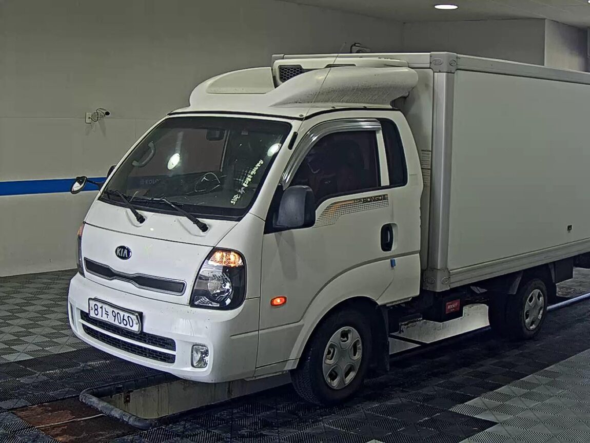 KIA BONGO III CARGO REFRIGERATED BOX TRUCK 2016 - zdjęcie 2