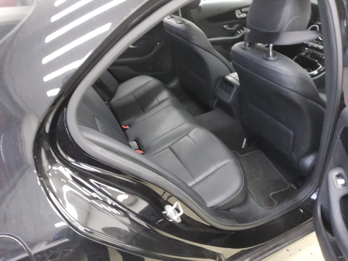 MERCEDES-BENZ C-CLASS (4TH GEN) C200 d 2017 - zdjęcie 13