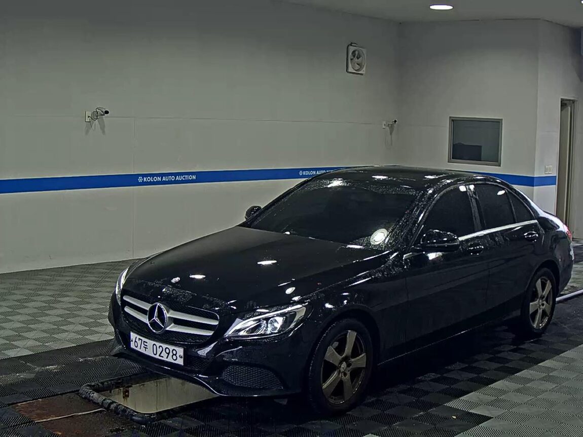 MERCEDES-BENZ C-CLASS (4TH GEN) C200 d 2017 - zdjęcie 2