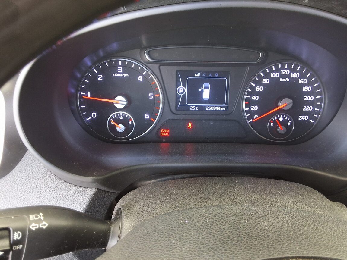 KIA ALL NEW SORENTO R2.0 2WD NOBLESSE 2015 - zdjęcie 9
