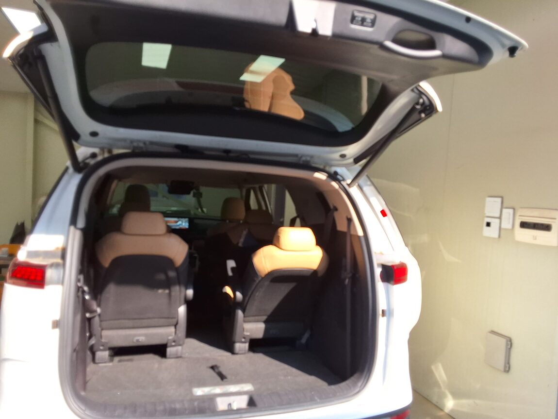 KIA NEW CARNIVAL (KA4) 9-SEATER DIESEL SIGNATURE 2023 - zdjęcie 16