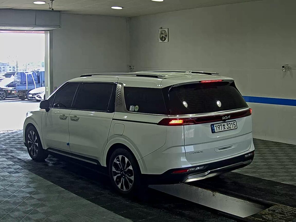 KIA NEW CARNIVAL (KA4) 9-SEATER DIESEL SIGNATURE 2023 - zdjęcie 6