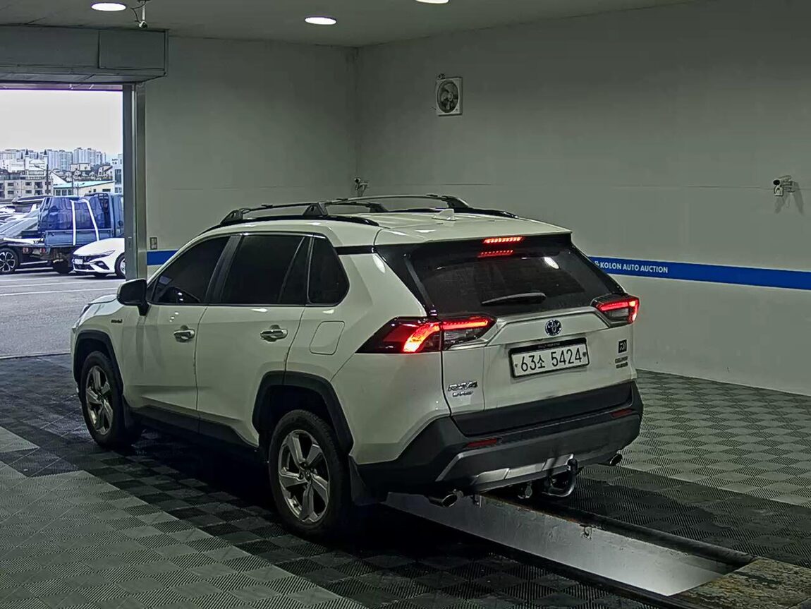 TOYOTA RAV4 (5TH GEN) 2.5 AWD HYBRID 2019 - zdjęcie 6