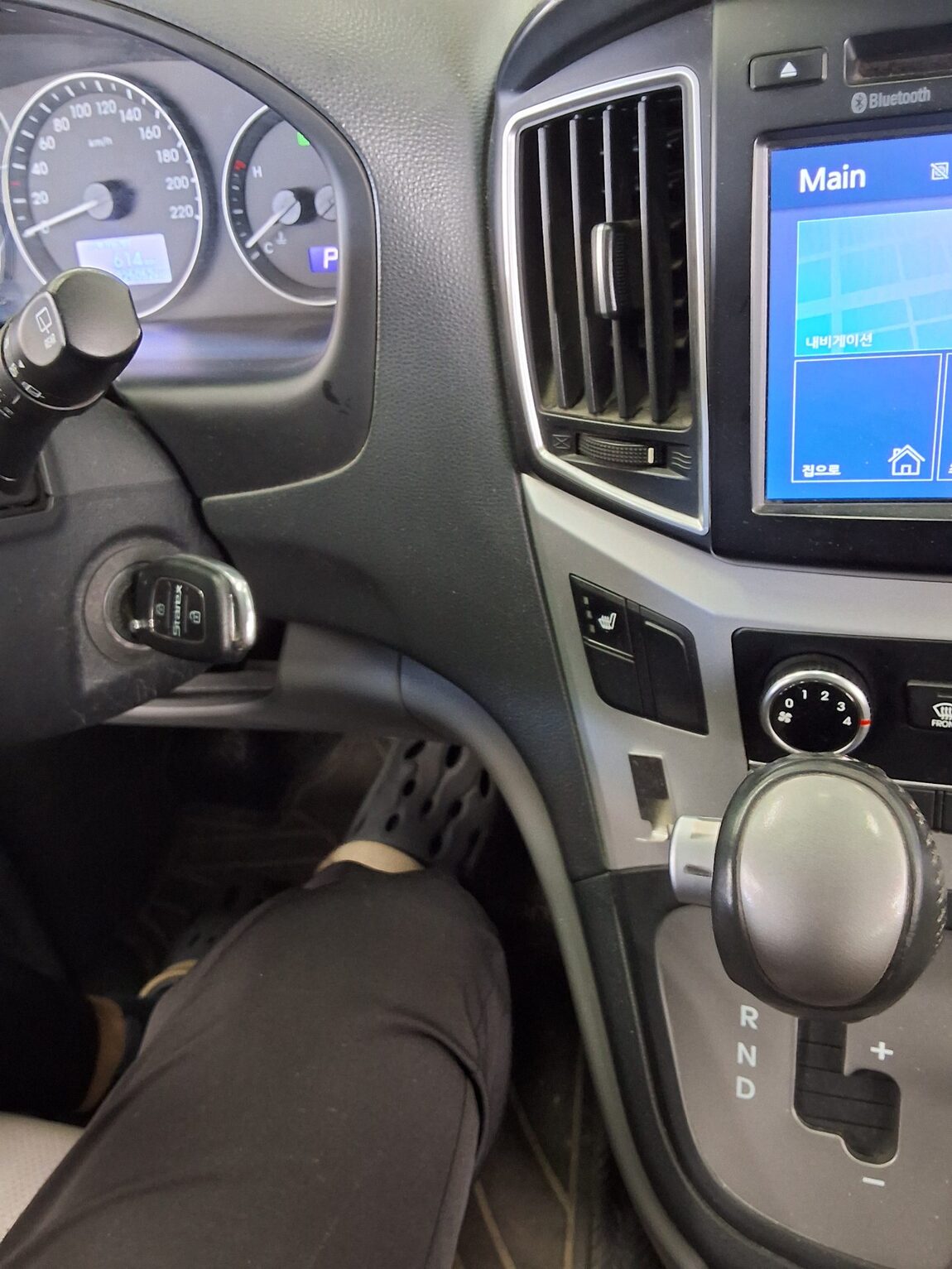 HYUNDAI THE NEW GRAND STAREX 5-SEATER DIESEL VAN SMART 2019 - zdjęcie 17