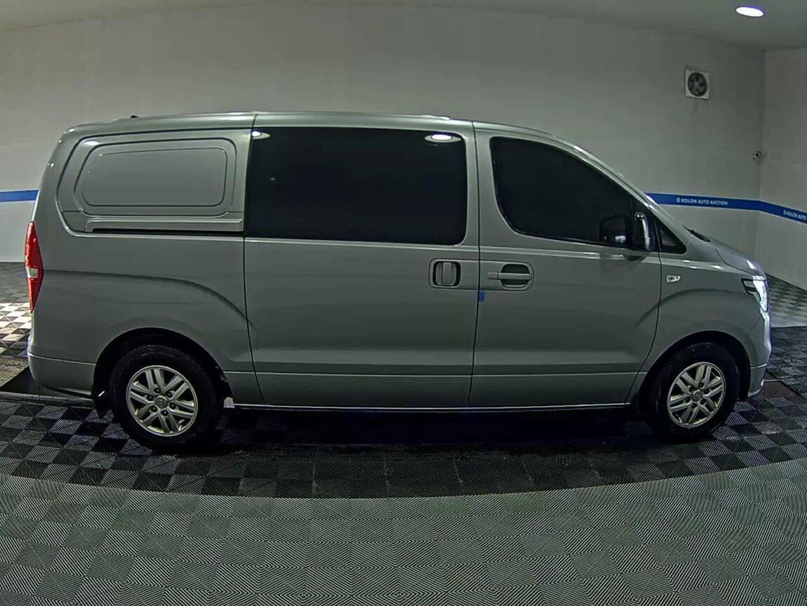 HYUNDAI THE NEW GRAND STAREX 5-SEATER DIESEL VAN SMART 2019 - zdjęcie 4