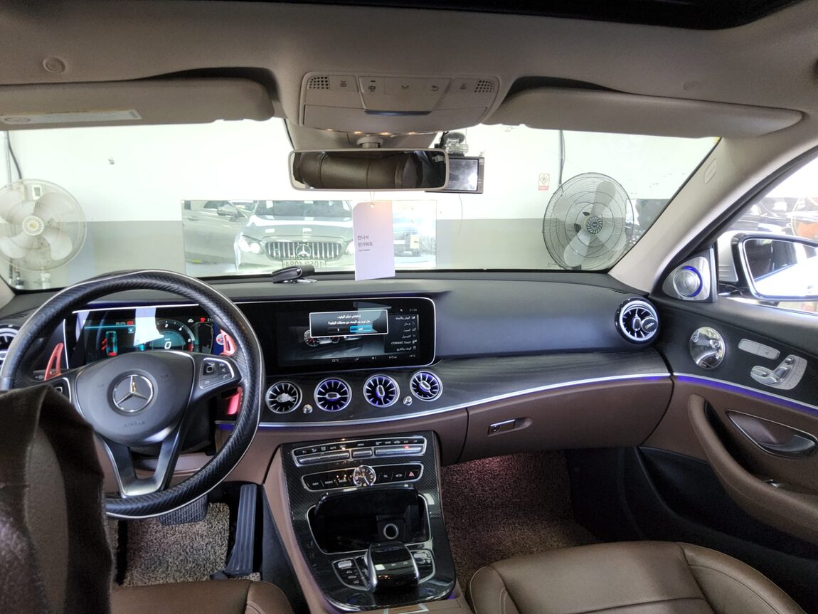 MERCEDES-BENZ E-CLASS (5TH GEN) E220d AVANTGARDE 2017 - zdjęcie 11