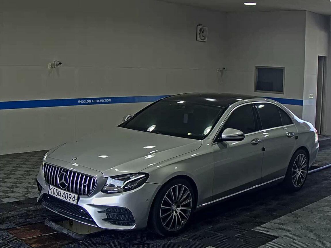 MERCEDES-BENZ E-CLASS (5TH GEN) E220d AVANTGARDE 2017 - zdjęcie 2