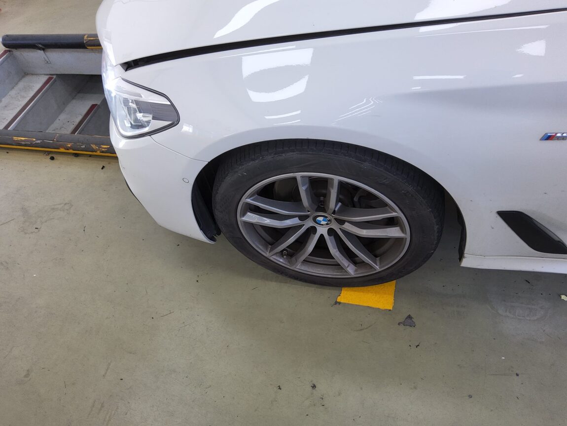 BMW 5 SERIES (7TH GEN) 520d M SPORT PACK 2017 - zdjęcie 20