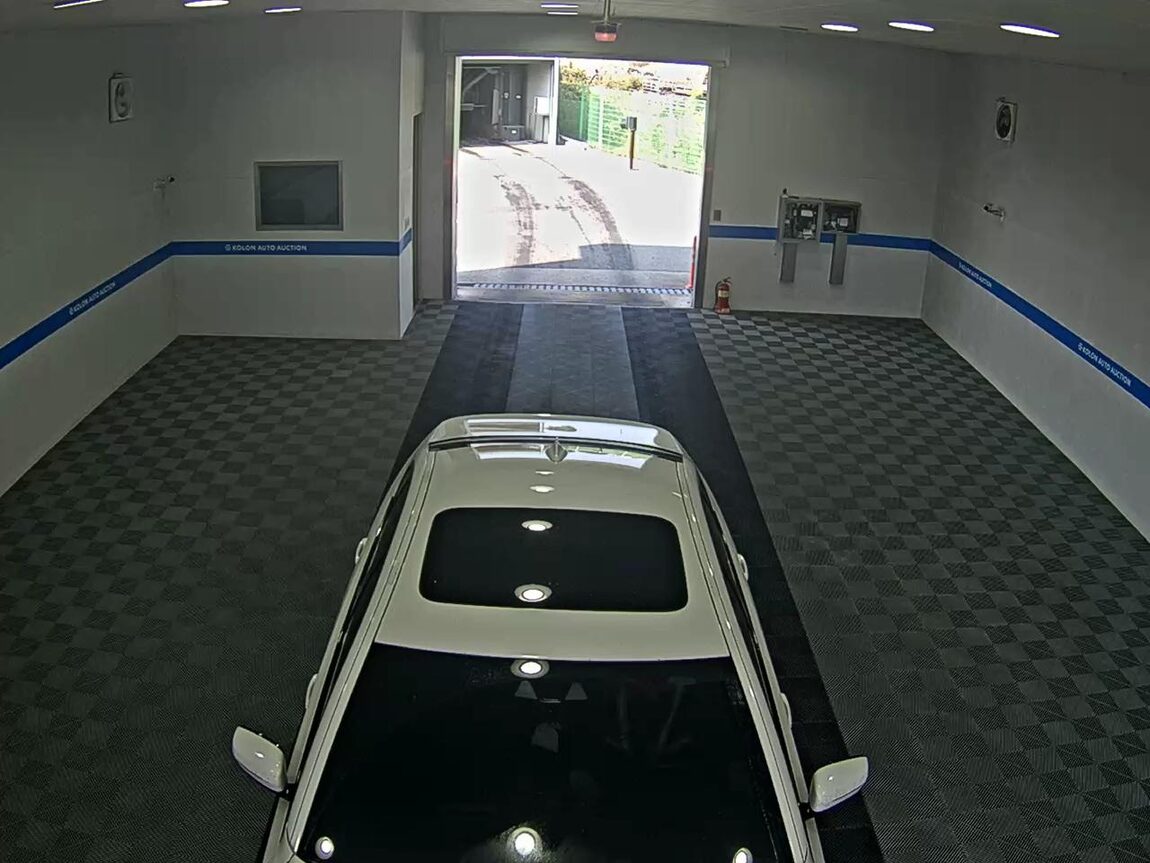 BMW 5 SERIES (7TH GEN) 520d M SPORT PACK 2017 - zdjęcie 7