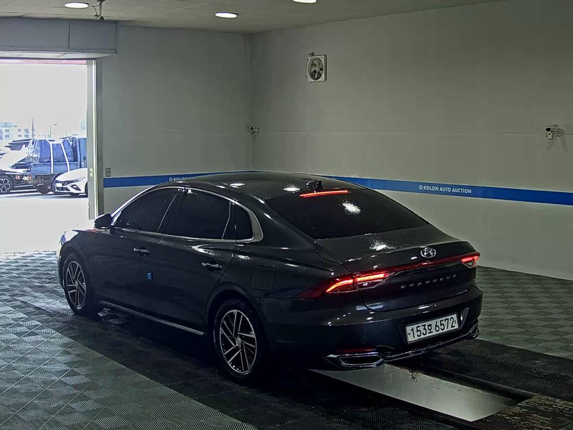 HYUNDAI THE NEW GRANDEUR IG LPi 3.0 RENTAL CAR MODERN 2021 - zdjęcie 6