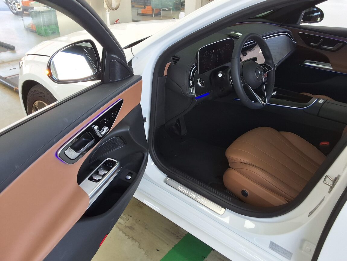 MERCEDES-BENZ E-CLASS (6TH GEN) E200 AVANTGARDE 2026 - zdjęcie 10