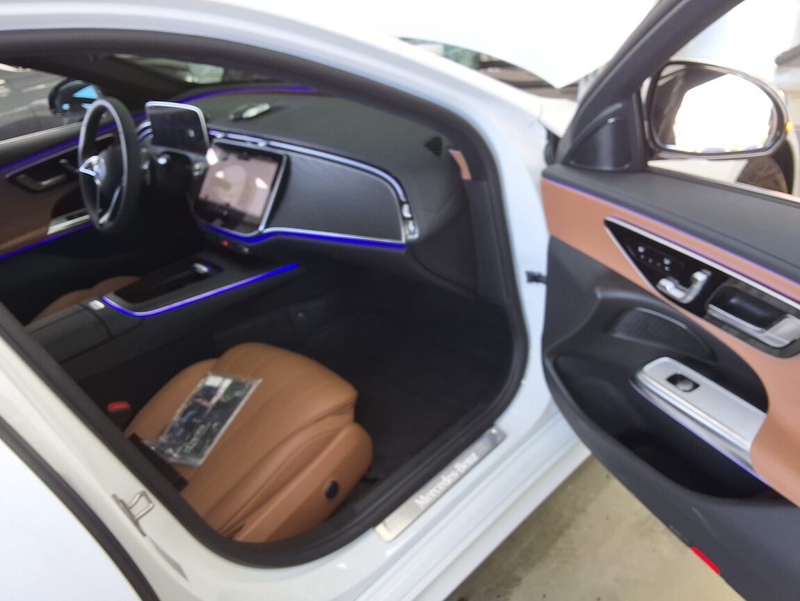 MERCEDES-BENZ E-CLASS (6TH GEN) E200 AVANTGARDE 2026 - zdjęcie 14